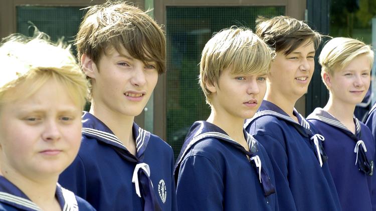 Et gennemgående tema i 'Drengekoret' er, at drengenes stemmer en dag går i overgang. Foto: Koncern TV- og Filmproduktion A/S