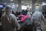 Hospitalerne i den kinesiske by Wuhan er overfyldte, og nu vil myndighederne på rekordtid bygge to helt nye hospitaler, som kun skal tage sig af patienter smittet med coronavirus.   Foto: Hector Retamal/Ritzau Scanpix