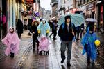 Det milde vejr fortsætter. Men der er udsigt til regn over hele landet hver dag frem til weekenden.  Foto: Finn Frandsen/POLFOTO