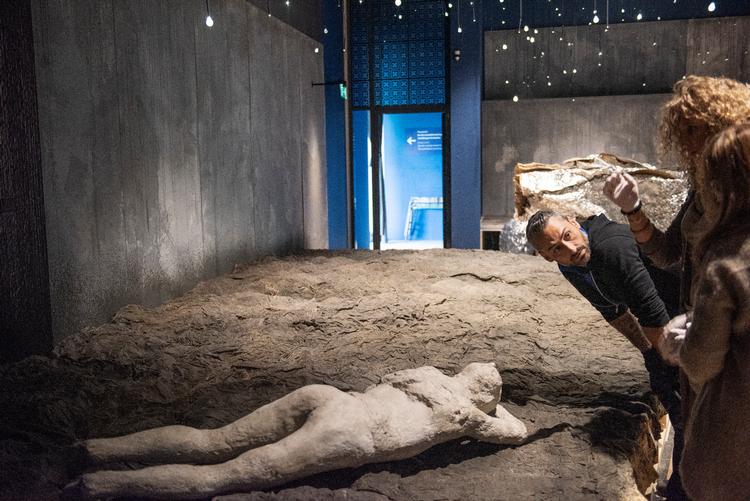 Ofre for Vesuvs vulkanudbrud blev begravet i aske. Her er et af dem udstillet på Moesgaard Museum i Aarhus. Foto: Stine Rasmussen