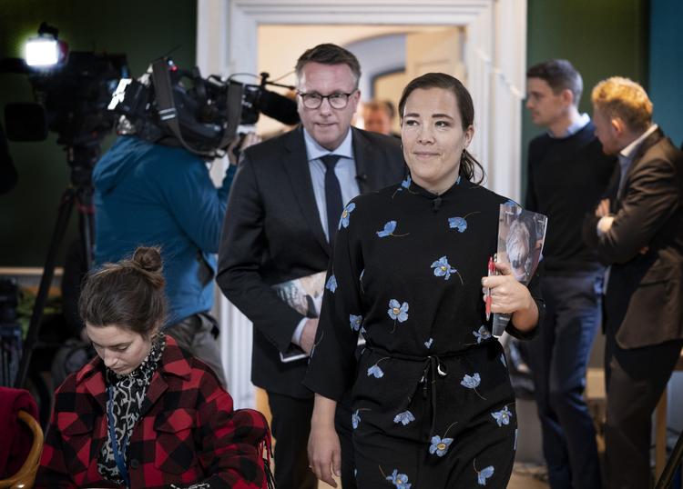 Fungerende finansminister Morten Bødskov og social- og indenrigsminister Astrid Krag holdt i går pressemøde om regeringens udspil til en udligningsreform. Foto: Liselotte Sabroe/Ritzau Scanpix