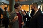 Karen-Lise Mynster spiller justitsminister Elisabeth Hoffmann, og Hadi Ka-Koush er hendes rådgiver Fashad Hassan i 'Når støvet har lagt sig'.  Foto: Jason Alami/DR