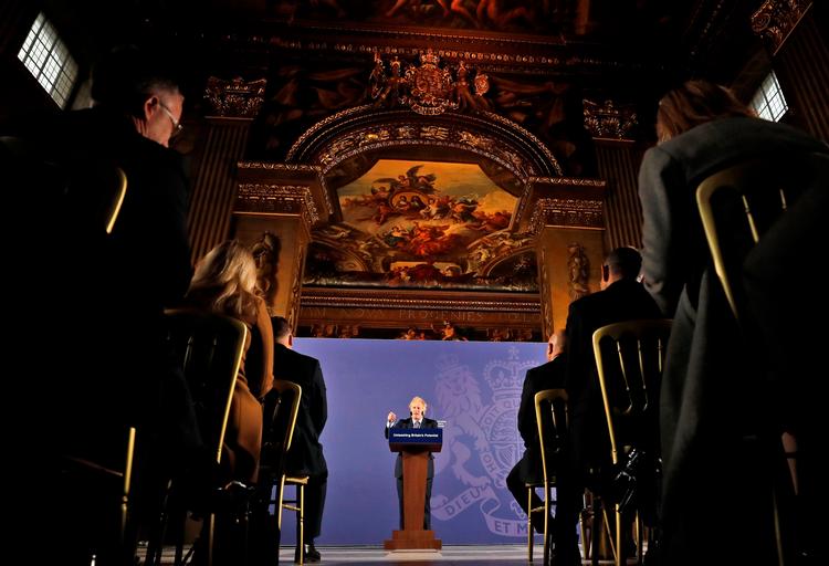  I en tale i London sagde Boris Johnson, at briterne skal smide Clark Kent-brillerne og flyve af sted som en anden frihandelssuperhelt.
   Foto: Frank Augstein/Ritzau Scanpix