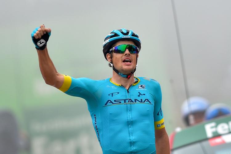 Det tog lang tid, men mandag aften kom der svar fra Jakob Fuglsang angående dopinglægen Michele Ferrari. 
   Foto: Ander Gillenea/Ritzau Scanpix