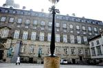 Sent fredag aften blev der kastet en molotovcocktail mod Dronningeporten i Prins Jørgens Gård ved Christiansborg (arkivbillede) Foto: Thomas Borberg/POLFOTO