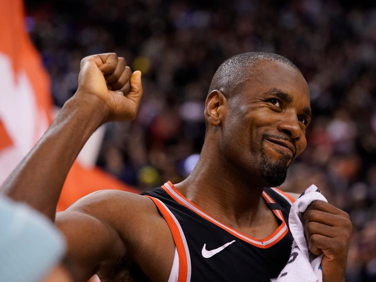 Serge Ibaka var, ganske forståeligt, en meget tilfreds mand efter NBA-sejren natten til lørdag dansk tid over Indiana Pacers.   Foto: John E. Sokolowski/Ritzau Scanpix