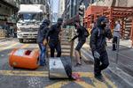 Demonstranter på gaden i Hongkong. Billedet er fra november 2019, da oprøret var på sit højeste. Lørdag blev mange aktivister anholdt i forbindelse med tre måneders dagen for den studerende Alex Chows død. (Arkivbillede) Foto: Jacob Ehrbahn/POLFOTO