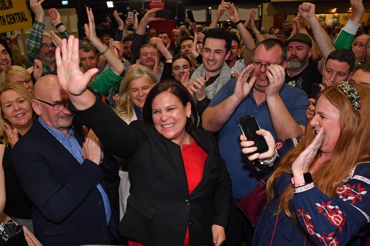 Sinn Fein-leder Mary Lou McDonald går efter regeringsmagten efter lørdagens valgsejr. Foto: Ben Stansall/Ritzau Scanpix