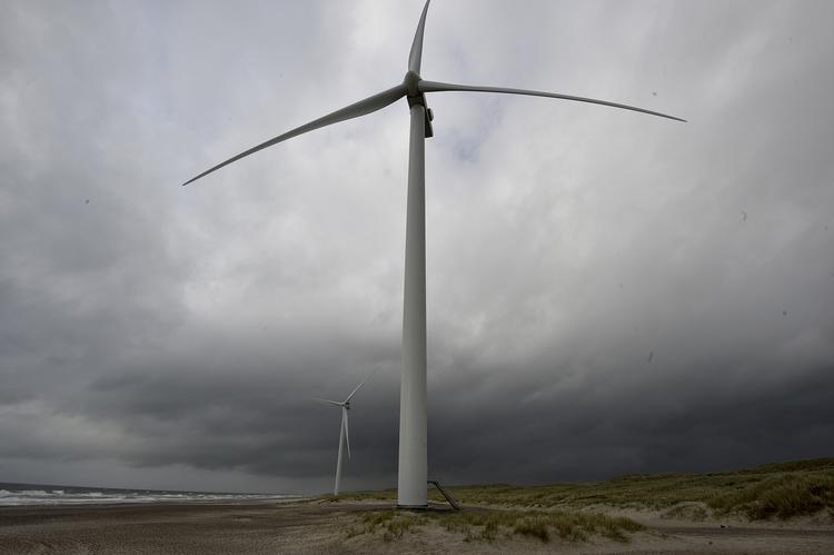Et overudbud af strøm fik mange vindmøller til at lukke ned under søndagens storm. Foto: Ernst van Norde/Ernst Van Norde