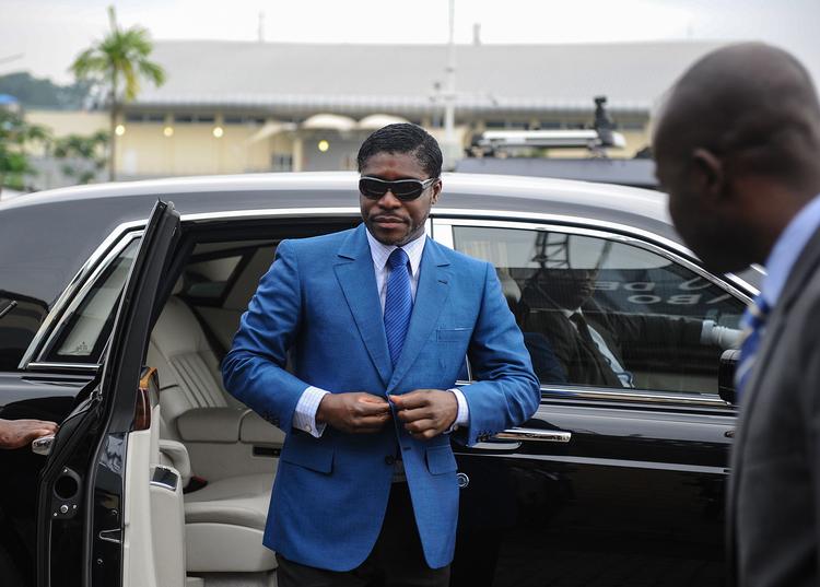     Teodoro Obiang Jr., vicepræsident i Ækvatorialguinea og søn af præsidenten, blev sidste uge dømt for blandt andet korruption og hvidvaskning af penge i Frankrig. Myndighederne beslaglagde ejendomme for 1,1 milliard kr. På en enkelt indkøbstur i Paris har han ofte brugt flere millioner kr.   Foto: Jerome Leroy/Ritzau Scanpix