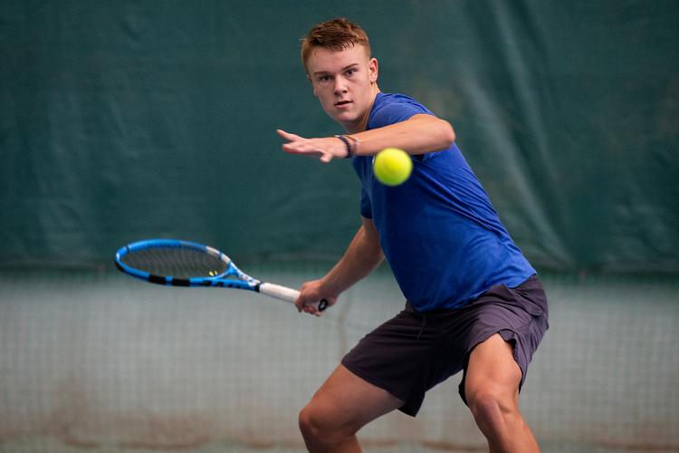 Alle tenniskommentatorer er enige om, at Holger Rune har et stort potentiale, men han skal, som de fleste andre unge stortalenter, først kæmpe sig igennem de lavere rækker hos de voksne. Foto: Finn Frandsen/POLFOTO