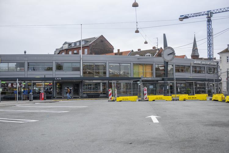 I oktober 2019 blev Aarhus Rutebilsstation afspærret af frygt for et kollaps. Foto: Stine Rasmussen/Ritzau Scanpix