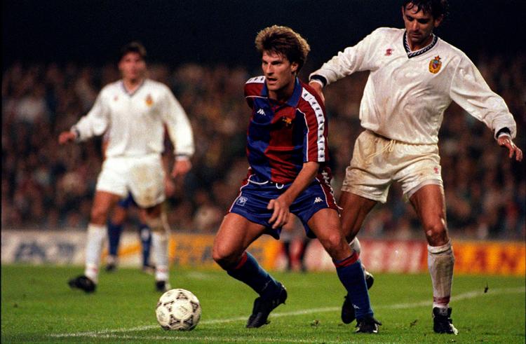 Michael Laudrup i aktion for FC Barcelona i en europæisk kamp mod CSKA Moskva. Foto: Erik Kragh/POLFOTO