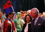 Prince Charles på besøg i Royal Opera House i London. Den verdenskendte opera skal nu sammen med en række andre britiske kulturinstitutioner øge mangfoldigheden blandt sine ansatte.
 Foto: Pool/Ritzau Scanpix