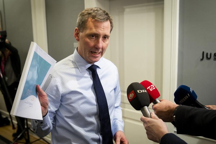 Justitsminister Nick Hækkerup har i dag modtaget Straffelovrådets betænkning med forslag til ny voldtægtslov. Foto: Andreas Merrald/POLFOTO