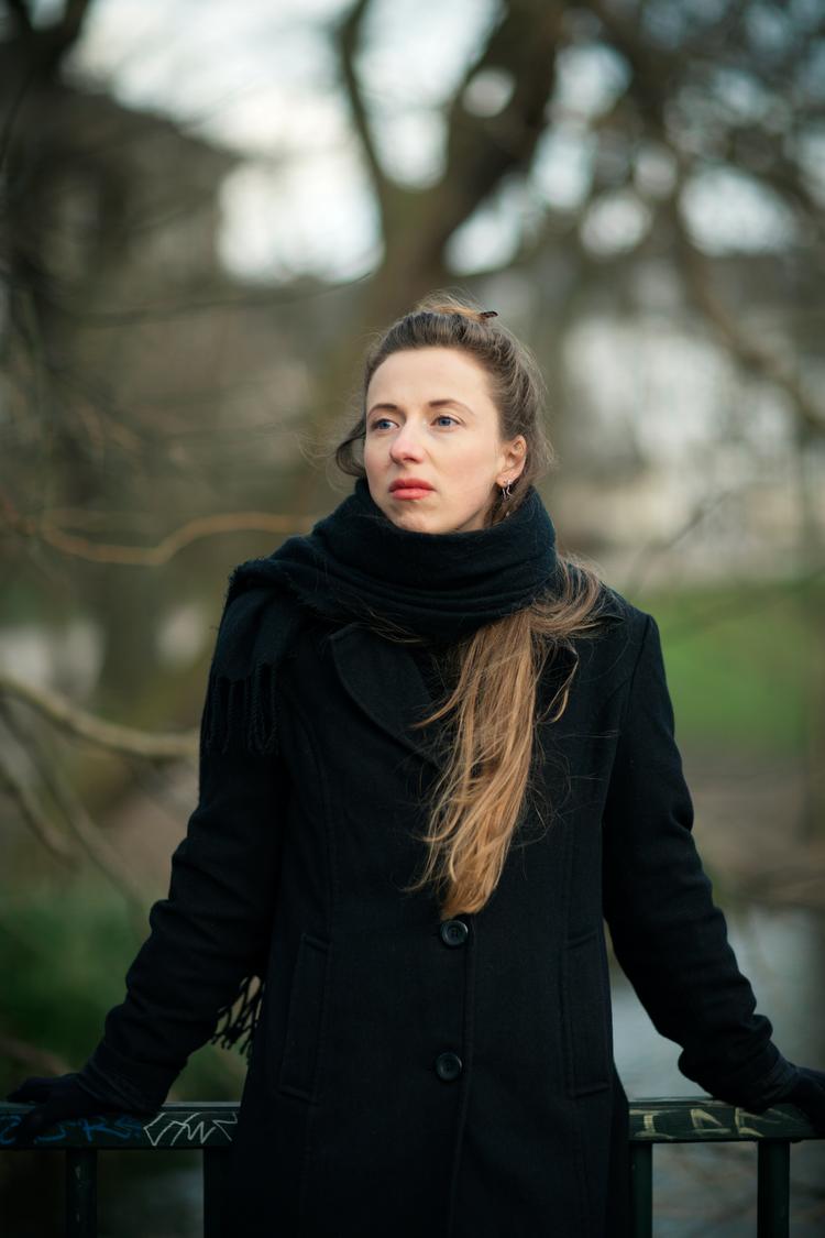 Louise har fået konstateret ptsd og har været ramt af angstanfald, efter at en ekskæreste delte nøgenbilleder af hende på nettet. Foto: Miriam Dalsgaard/POLFOTO
