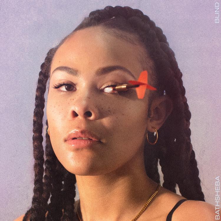 Bathsheba vil gerne frem i verden, og det kommer hun på en elektronisk gyngende førstesingle, 'Blind', der er produceret af den anden halvdel af hiphopduoen Benal, Magnus Albert. Pr-foto 