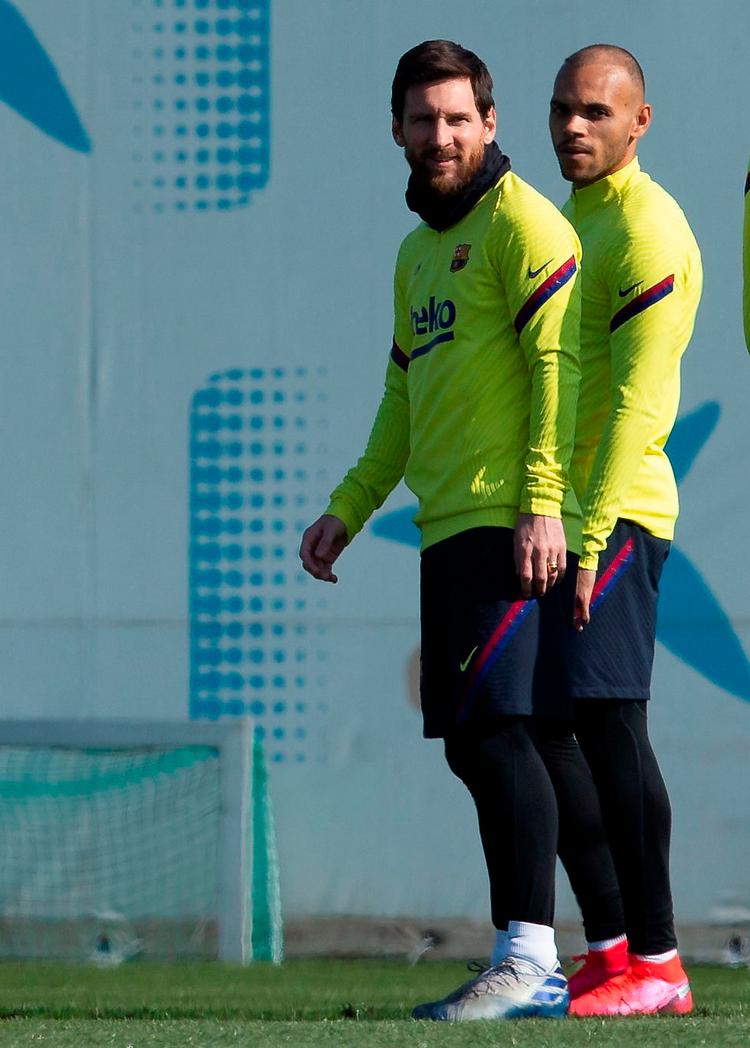 Nu er Lionel Messi og Martin Braithwaite holdkammerater i Barcelona, hvor de fredag trænede sammen for første gang. Foto: Enric Fontcuberta/Ritzau Scanpix