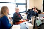 I erkendelse af, at han ikke får job i staten igen, er 57-årige Stefan Katic (th.) startet på et iværksætterkursus i regi af Akademikernes A-kasse.  Foto: Andreas Merrald/POLFOTO