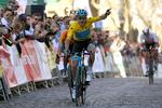 Jakob Fuglsang kan atter juble i Ruta del Sol, mens den næsten skjulte spanier Pello Bilbao må tage til takke med andenpladsen, og den unge amerikaneren Brandon McNulty følger på tredjepladsen. Foto: Astana. 