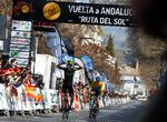 Jakob Fuglsang kan intet stille op mod Jack Haig i spurten på 4. etape. Foto: Ruta del Sol. 