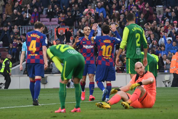 Martin Braithwaite storroses på det sociale medie Twitter, hvor flere brugere er meget overrasket over danskerens niveau. Foto: Josep Lago/Ritzau Scanpix