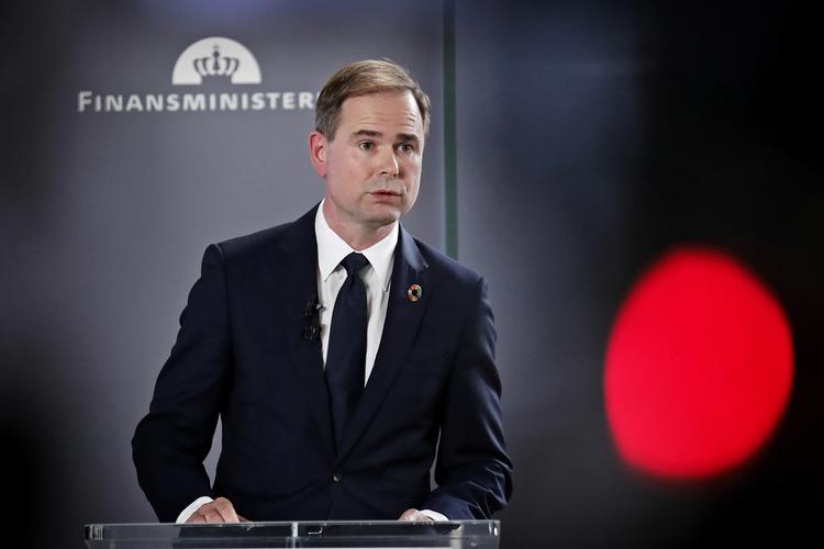  Finansminister Nicolai Wammen (S) og indenrigsminister Astrid Krag (S) opfordrede fredag til, at al 'Christiansborg-fnidderen' stoppede. Foto: Jens Dresling/POLFOTO