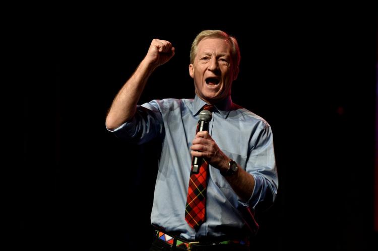I South Carolina står Tom Steyer til et overraskende godt valg. En måling fra tv-stationen CBS gav ham søndag 18 procent af stemmerne, hvilket er nok til en tredjeplads, lige efter Joe Biden og Bernie Sanders. Her taler Steyer taler ved primævalget i Nevada. Foto: David Becker/Ritzau Scanpix