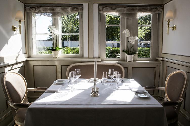 Noma har haft stor succes med det. Nu følger Søllerød Kro (foto) efter og tilbyder billige(re) middage til dig, der har studiekort. Foto: Rune Aarestrup Pedersen/POLFOTO