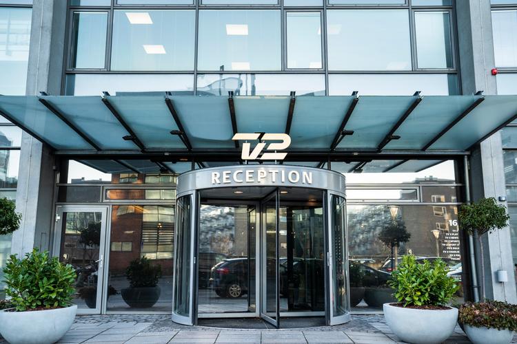 Jakob Tage Ramlyng arbejder som redaktør på TV2's redaktion på Teglholmen i København. Natten mellem onsdag og torsdag blev han ringet med besked om, at han var testet positiv for coronavirus som den første dansker. Foto: Martin Sylvest/Ritzau Scanpix