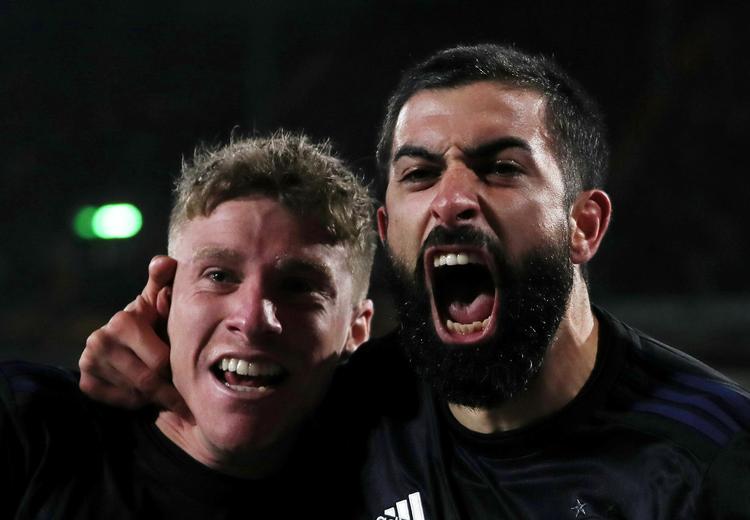 Pep Biel (tv.) og Michael Santos scorede de to første mål for FCK’erne i Glasgow, hvor det danske hold leverede endnu en fremragende europæisk udebanepræstation.  Foto: Lee Smith/Ritzau Scanpix