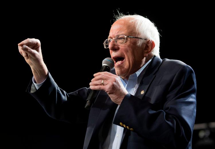 Bernie Sanders erklærede ved en tale i Los Angeles, at den politiske elite - og den økonomiske - er bange for hans tilhængere og den bevægelse, de har sat i gang. Foto: Mark Ralston/Ritzau Scanpix