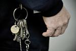     Reportage fra det lukkede fængsel Anstalten ved Herstedvester i Albertslund. Her undersøger Arbejdstilsynet det psykiske arbejdsmiljø blandt de ansatte, der mener at ledelsen blandt andet er for kontrollerende. Sikkerhedschefens nøgler.   Arkivfoto Joachim Adrian