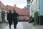 Vægterne går rundt i de gamle gader i midten af Ebeltoft og skaber en romantisk og hyggelig stemning.  Foto: Mathias Glistrup