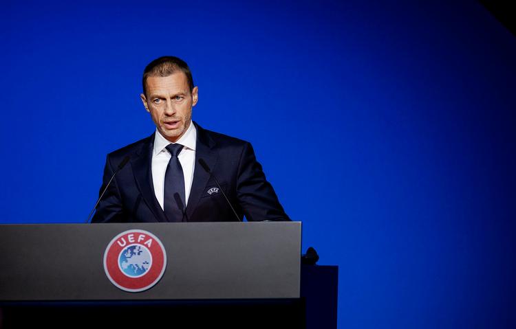 Uefa-præsident Aleksander Cefrin talte dunder mod Fifa ved sit fodboldforbunds kongres 3. marts i Amsterdam. Foto: Robin van Lonkhuijsen/Ritzau Scanpix