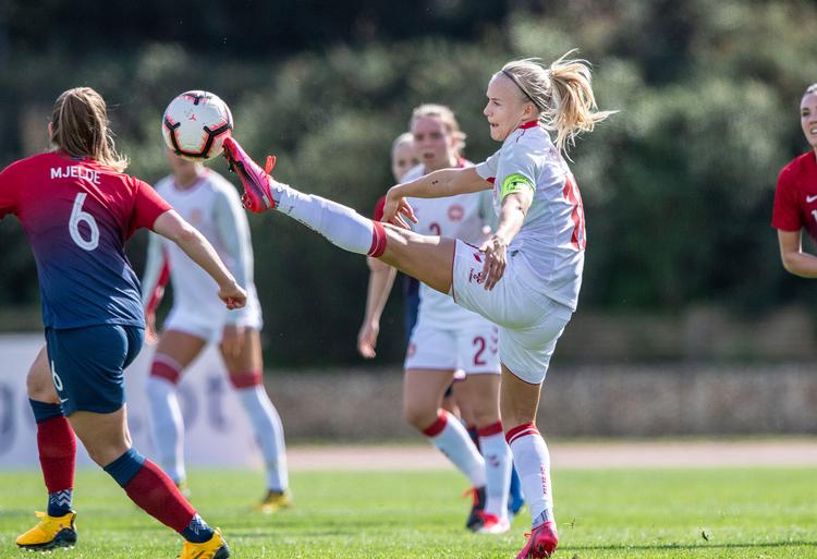 Anfører Pernille Harder stod for det danske mål i kampen mod Norge. Foto: Anders Kjærbye/Dbufoto.dk