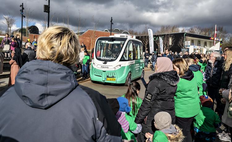 Danmarks første førerløse busser blev indviet i Aalborg Øst tidligere i dag. Foto: Henning Bagger/Ritzau Scanpix
