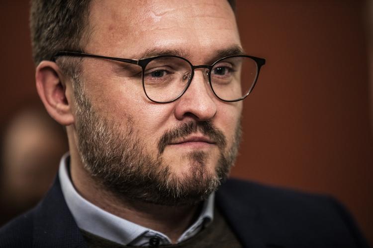 Hvis Europa skal vise vejen mod en CO2-neutral klode, er det nødvendigt, at EU ikke halter bagefter på løfterne om handling.
Det mener klimaminister Dan Jørgensen (S). Foto: Ólafur Steinar Rye Gestsson/Ritzau Scanpix