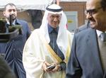 Prins Abdulaziz bin Salman Al-Saud, energiminister i Saudi-Arabien ankommer til mødet i Wien fredag.  Foto: Alex Halada/Ritzau Scanpix