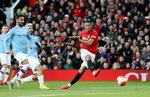 På et smukt oplæg fra Bruno Fernandes sendte Manchester Uniteds Anthony Martial søndag bolden i nettet i opgøret mod lokalrivalen Manchester City. Foto: Carl Recine/Ritzau Scanpix