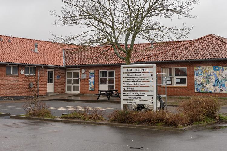 På Malling Skole er to elever i 5. klasse smittet med coronavirus. Derfor er hele klassen sendt hjem. Foto: Mads Dalegaard/Ritzau Scanpix