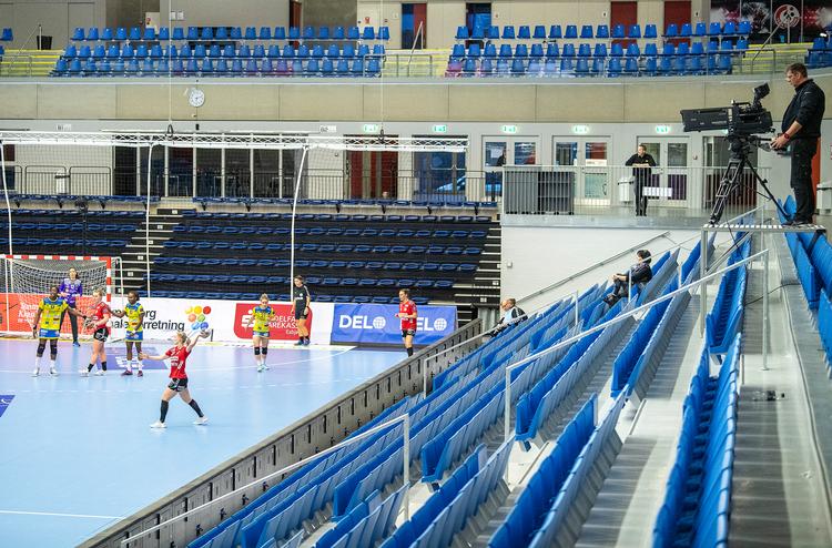 Det mindede om alt andet end en gruppefinale i Champions League, da Team Esbjerg spillede mod Metz i søndags. Foto: John Randeris/Ritzau Scanpix