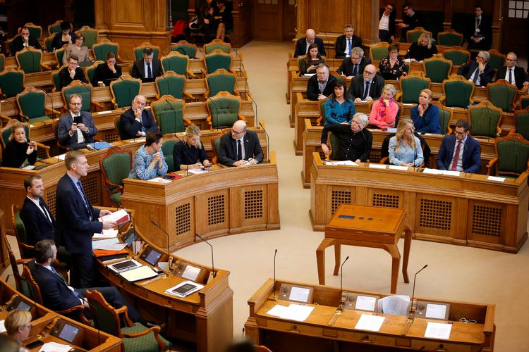 Folketinget lukker ikke ned grundet coronavirus.  Foto: Jens Dresling/POLFOTO