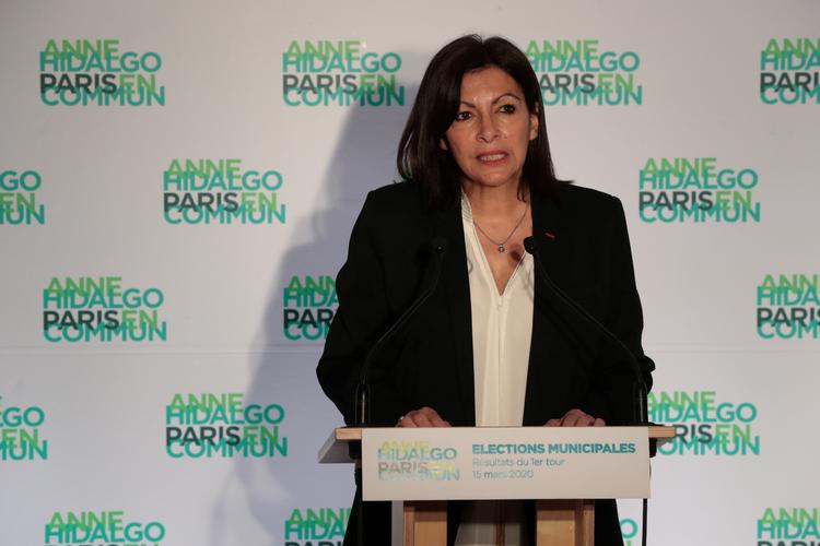 Anne Hidalgo står til at vinde lokalvalget i Paris og dermed få endnu en periode som den franske hovedstads borgmester. Foto: Pool/Ritzau Scanpix