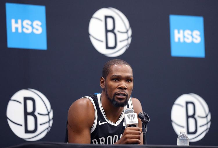 Kevin Durant er en af basketballverdenens mest succesrige spillere, og han har en fast tro på, at USA vil komme igennem coronakrisen. Foto: Mike Lawrie/Ritzau Scanpix