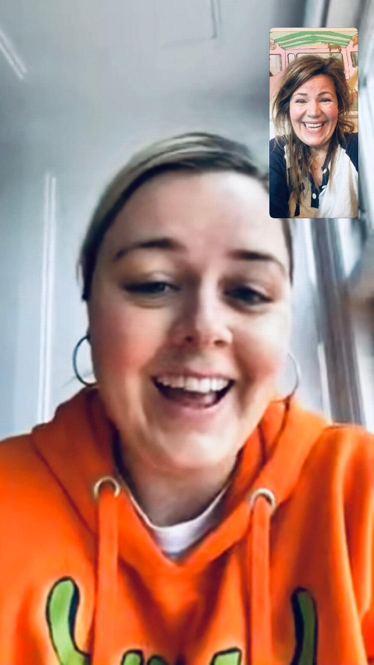 Sangerinden Jada - der her bliver interviewet af Politikens journalist over Facetime - er bange for, hvad der sker for Roskilde Festival, hvor hun er sat til at skulle åbne Orange Scene.  