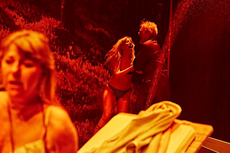 Leg med ilden på Betty Nansen Teatret er en af de mange kulturbegivenheder, som er blevet aflyst på grund af coronavirus. Nu kommer Folketingets partier ramte i møde med en redningspakke. Foto: EMILIA THERESE