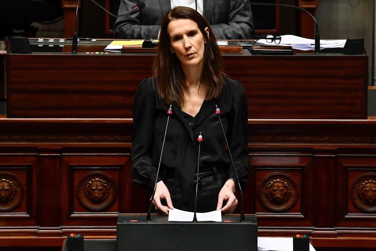 Premierminister Sophie Wilmès' regering har foreløbig fået et mandat i seks måneder. Foto: Dirk Waem/Ritzau Scanpix