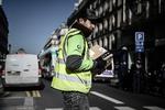     Trods kritik fortsætter Amazon aktiviteterne i Frankrig. De ansatte protesterer mod risiko for smittefare, og miljøorganisationer peger på, at Amazon er en de største forurenere i verden.  Foto: Philippe Lopez/Ritzau Scanpix