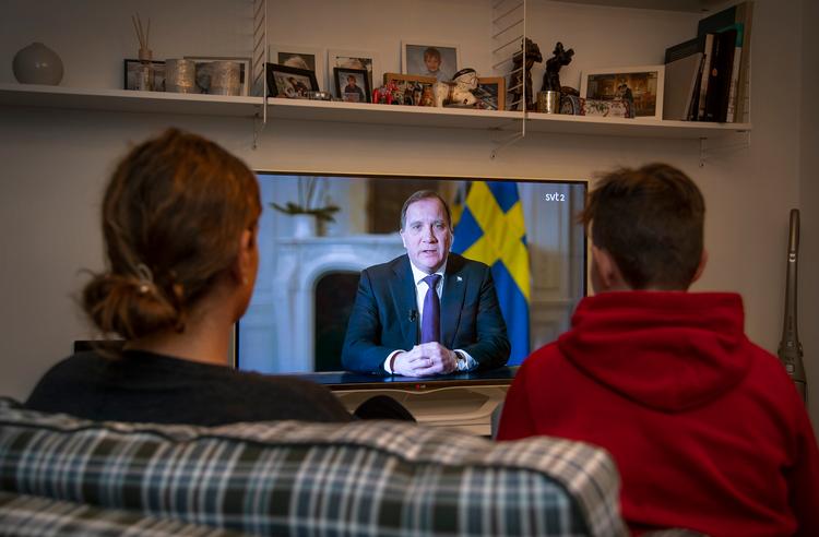 Den svense statsminister Stefan Löfven (S) forberedte svenskerne på, at der komme flere tiltag fra myndighedernet stoppe spredningen af coronavirus. Men han præsen Foto: 10040 Anders Wiklund/tt/Ritzau Scanpix